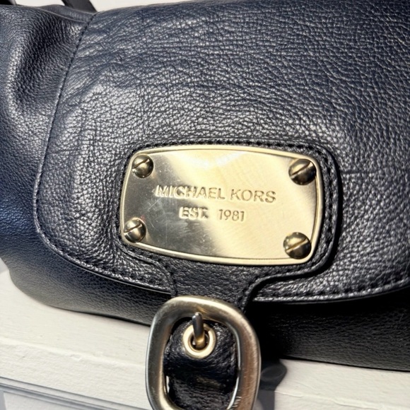 Michael Kors Navy Leather Shoulder Bag MK Est. 1981 Flap Hobo - Picture 4 of 11